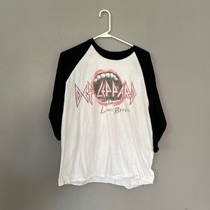 Def Leppard baseball tee